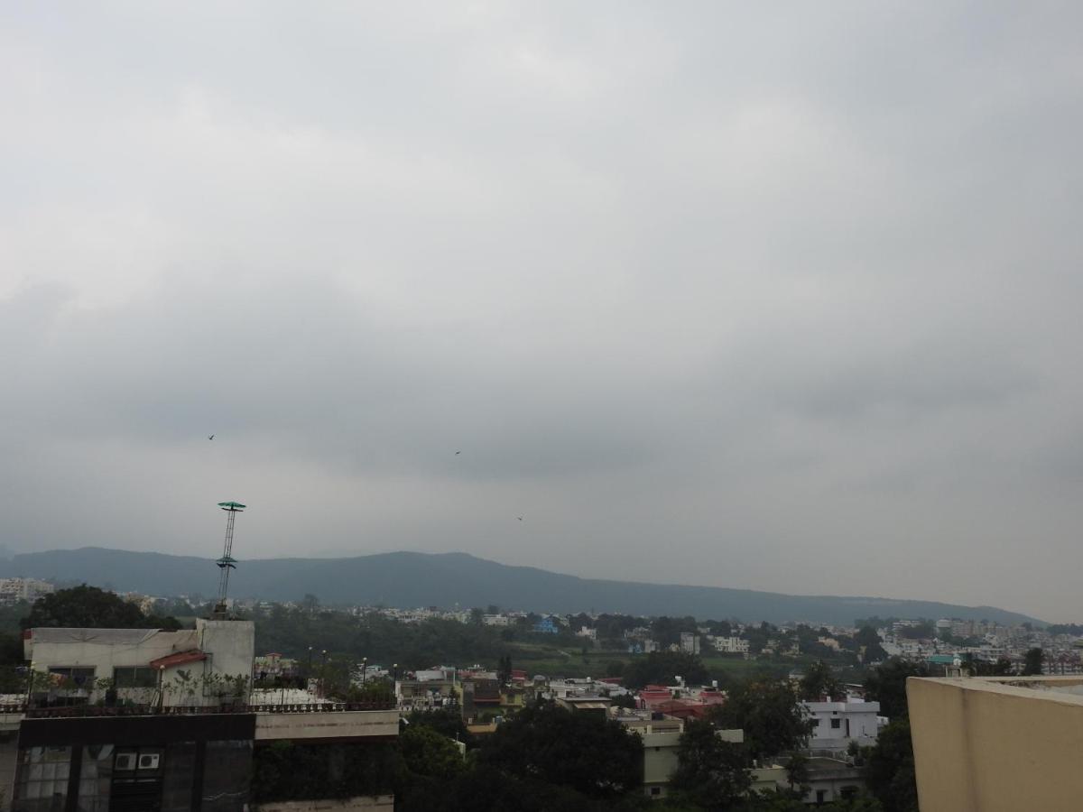 Hotel Aakash Residency Dehradun Bagian luar foto
